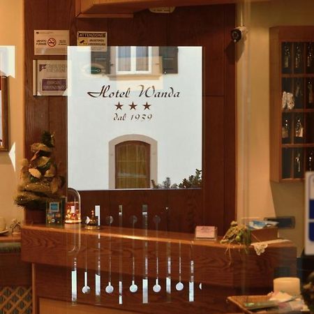 Hotel Wanda Pinzolo Bagian luar foto
