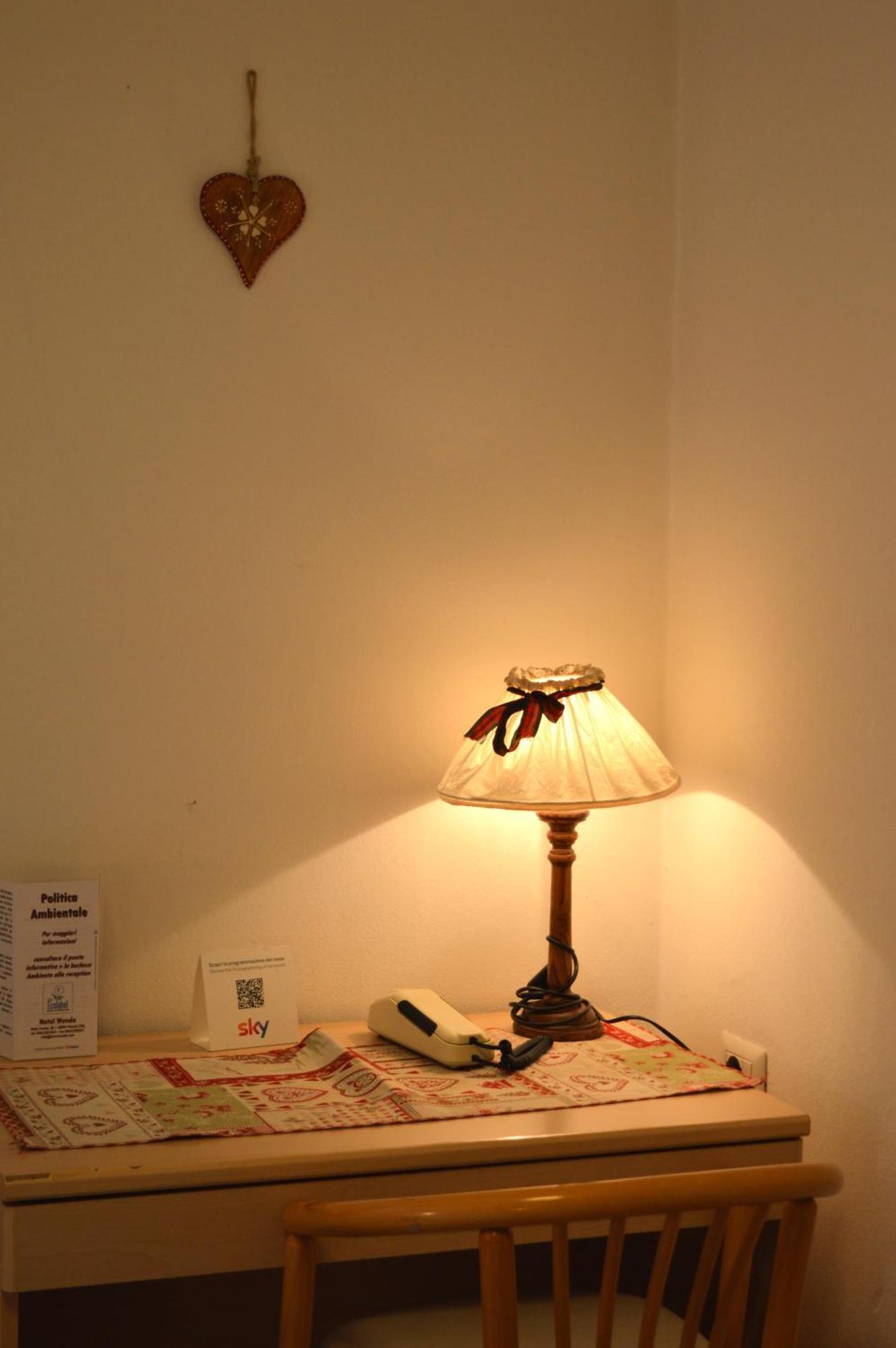 Hotel Wanda Pinzolo Bagian luar foto
