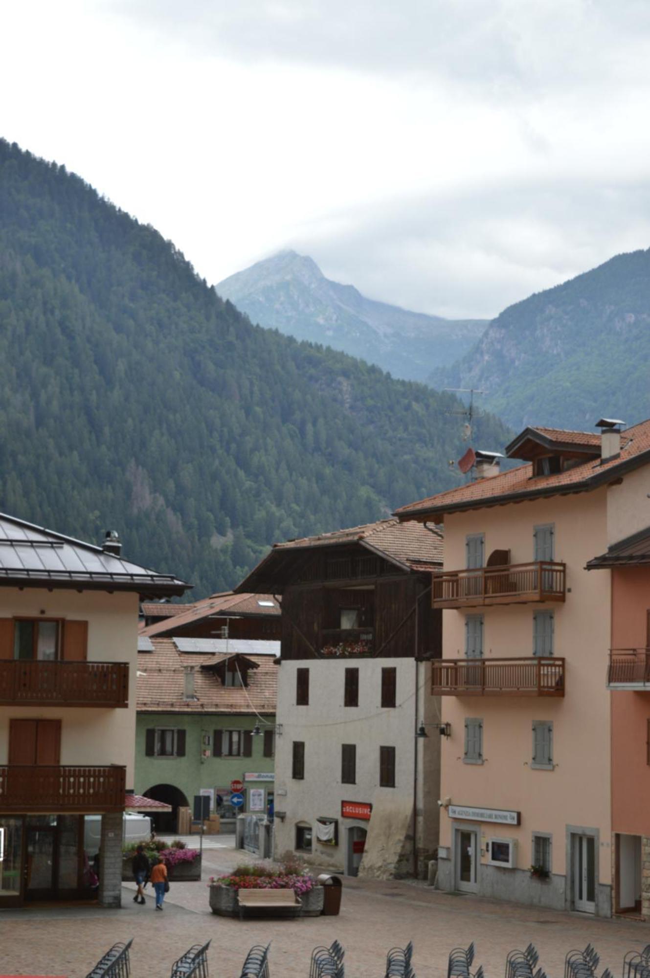 Hotel Wanda Pinzolo Bagian luar foto
