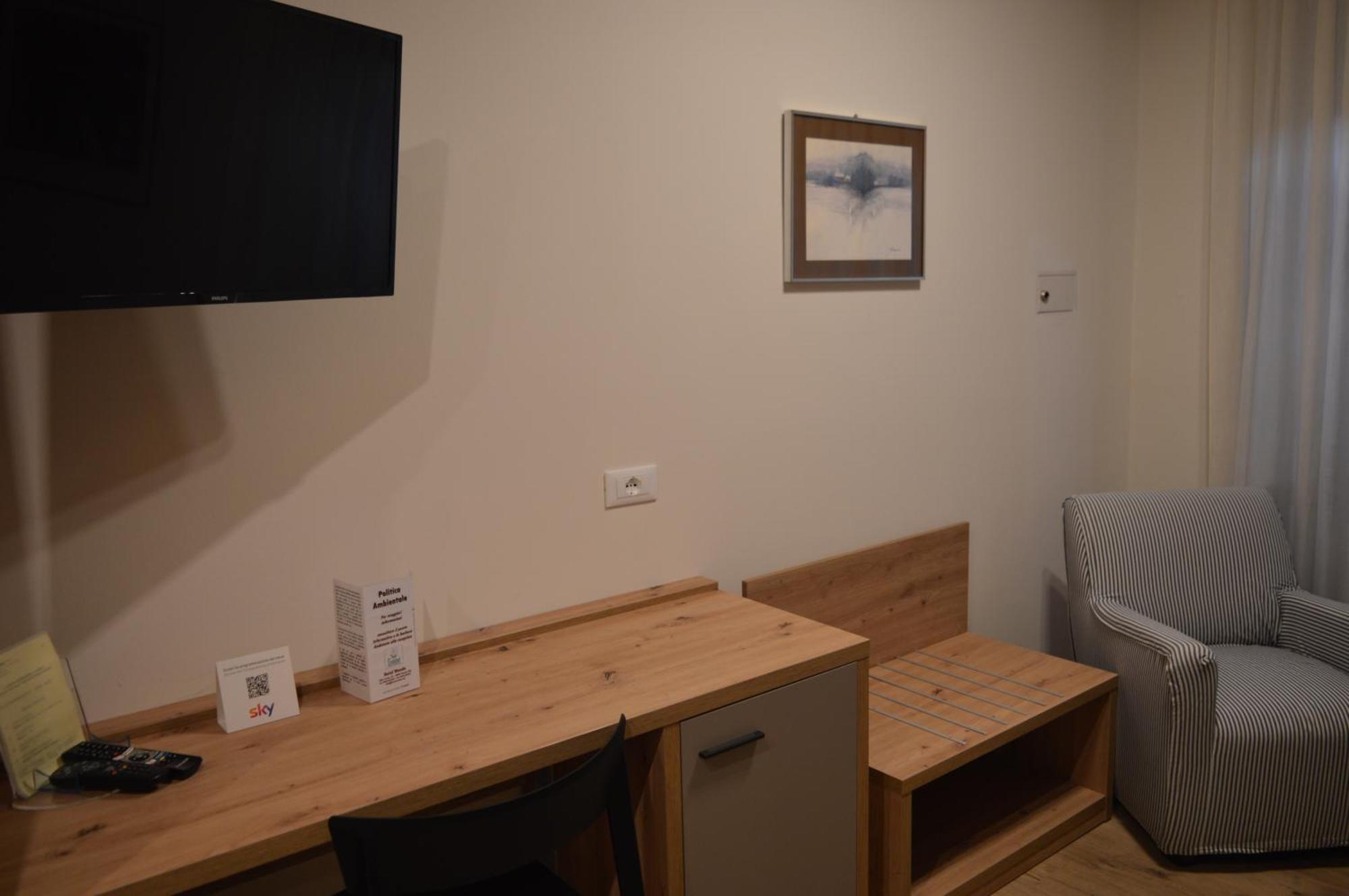 Hotel Wanda Pinzolo Bagian luar foto