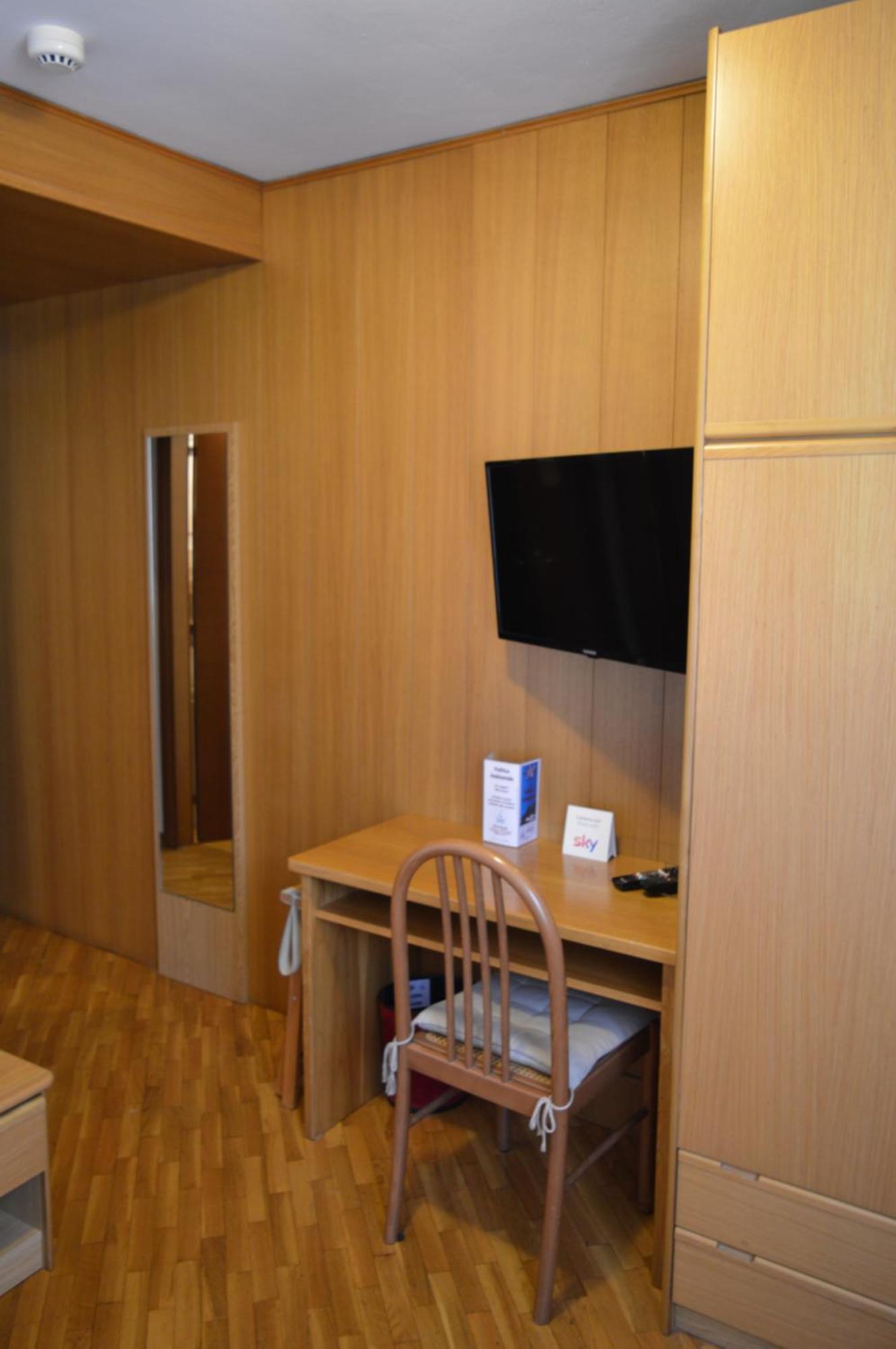 Hotel Wanda Pinzolo Bagian luar foto