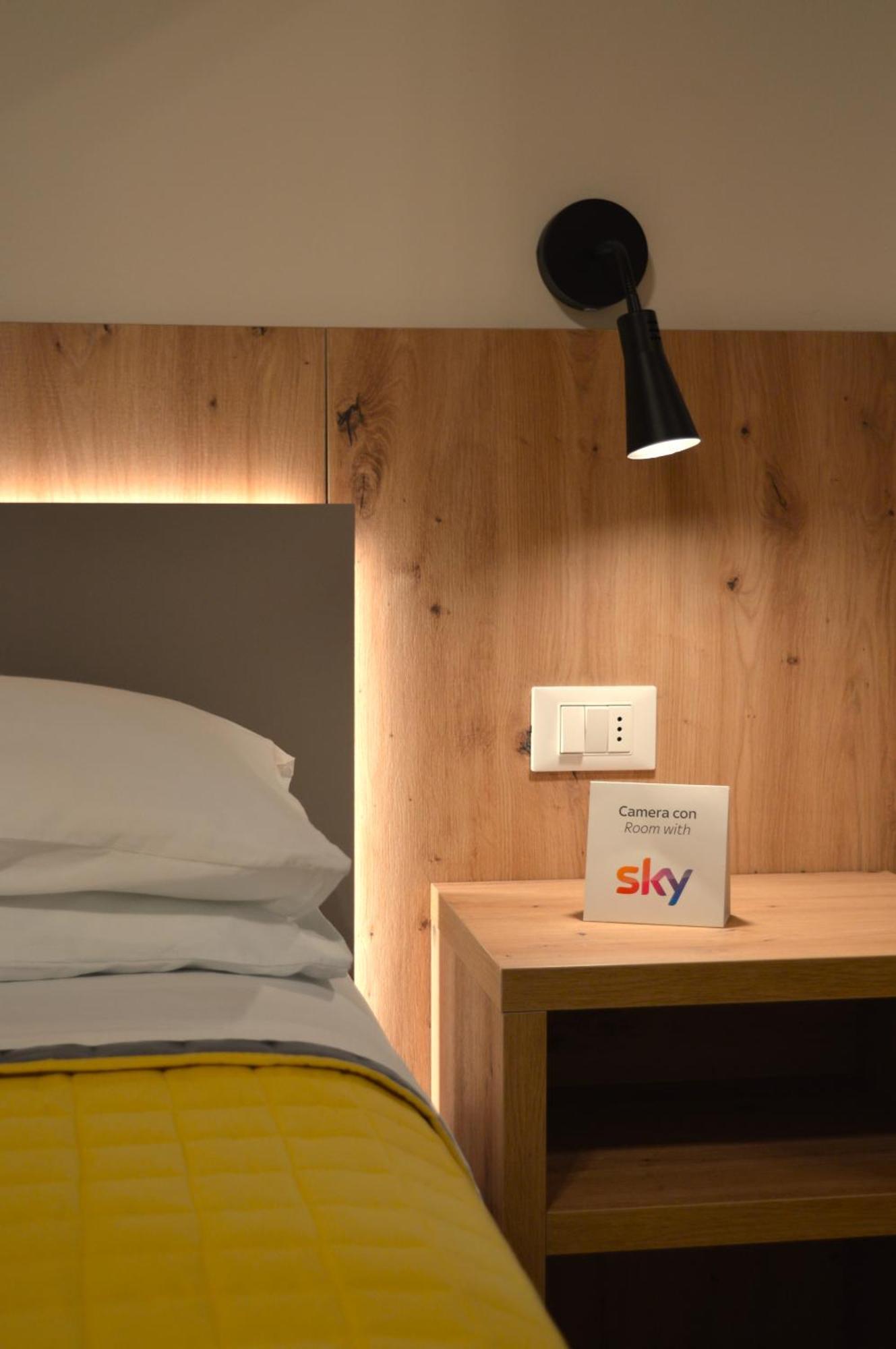 Hotel Wanda Pinzolo Bagian luar foto