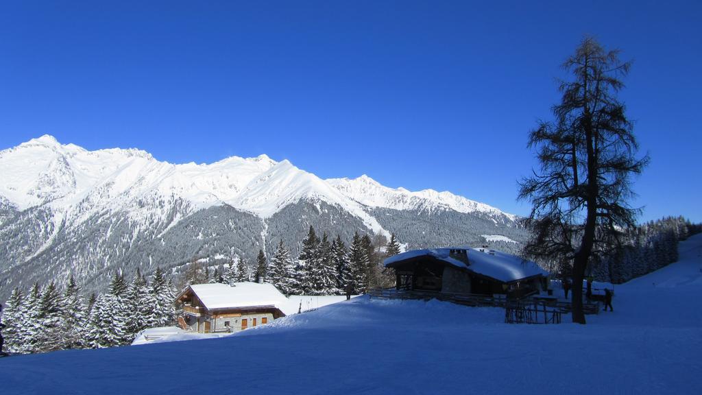 Hotel Wanda Pinzolo Bagian luar foto
