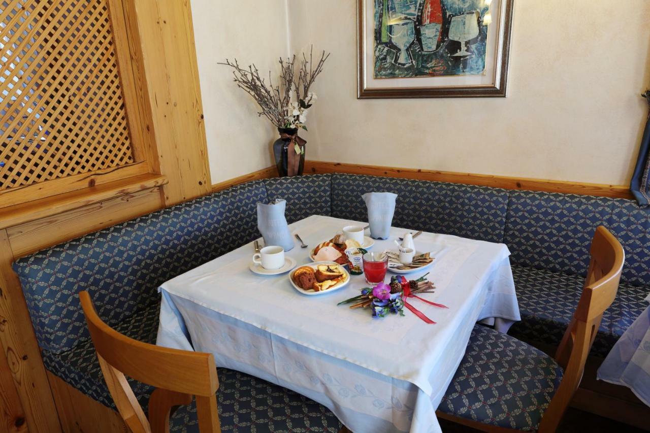 Hotel Wanda Pinzolo Bagian luar foto